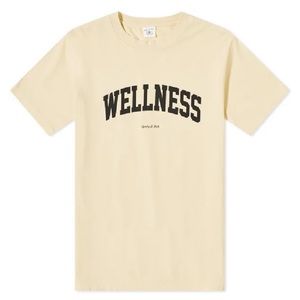 Sporty & rich wellness tee in size small